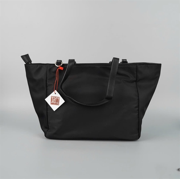 Túi Versace đen đính đá sz26 (PN) +