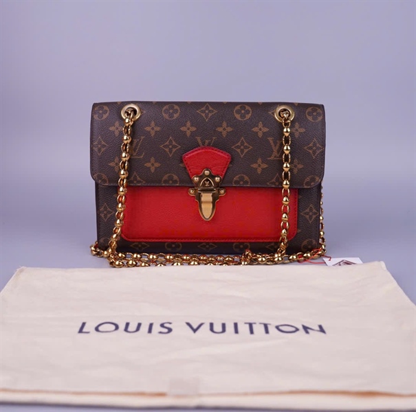 Túi LV Victoria hoa nâu phối đỏ sz26 (LTB) KG +