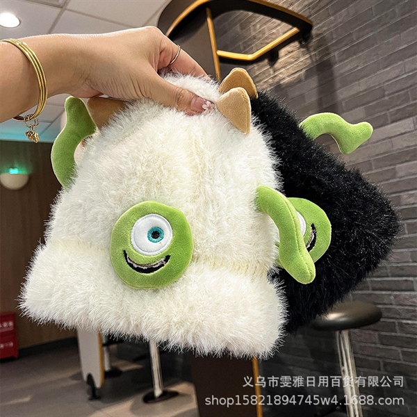 K303 mũ lông quái vật .