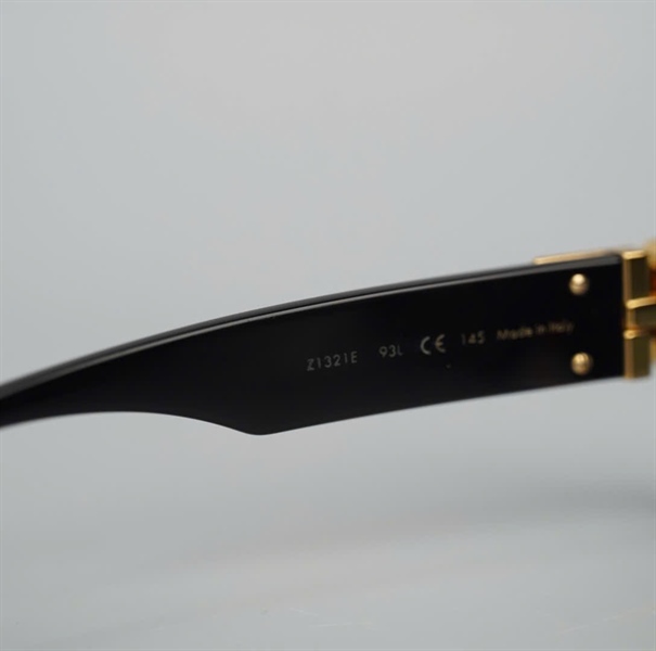 Kính LV đen (Z1321E93L) (HC)+