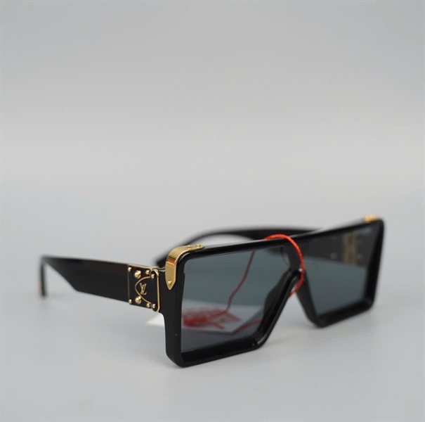 Kính LV đen (Z1321E93L) (HC)+