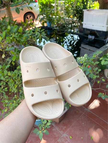 Dép Xăng Đan Unisex Crocs Classic V2