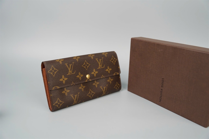 Ví LV hoa nâu gập 2 (LT) KG+