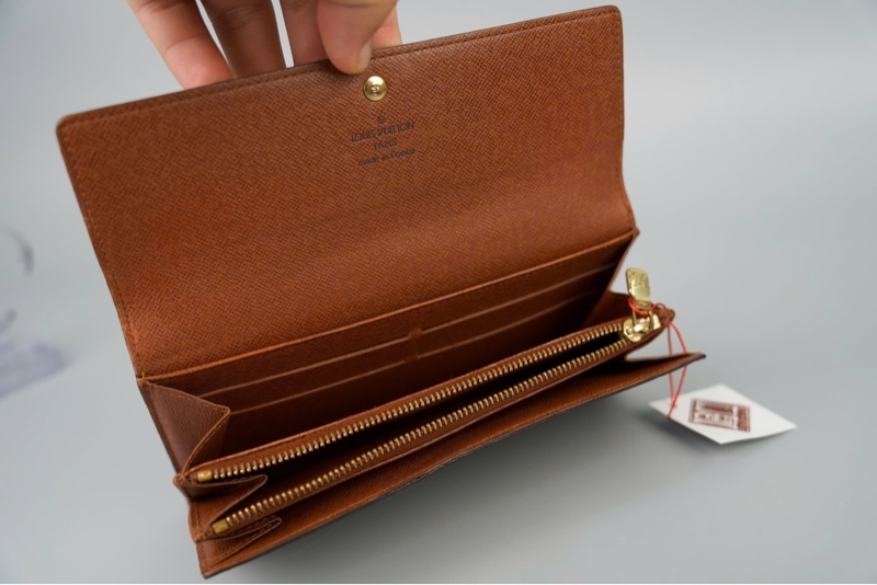 Ví LV hoa nâu gập 2 (LT) KG+