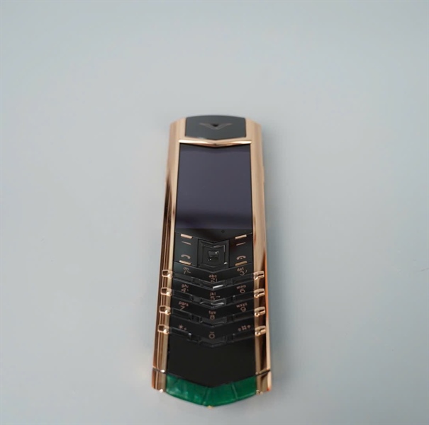 Điện thoại Vertu xanh lá viền vàng (SAX-005099) (HC) KG+