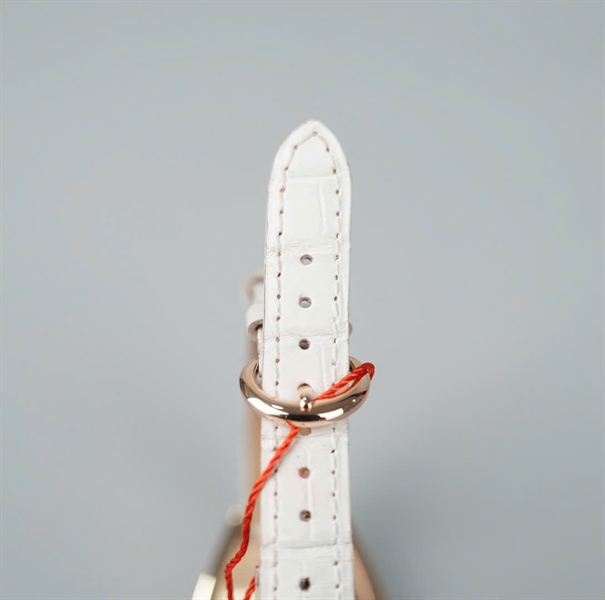 Đồng hồ Chopard dây trắng mặt viền vàng đính đá (7531) (HC)+