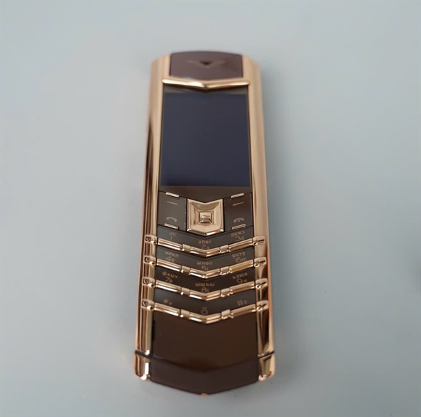 Điện thoại Vertu đen viền vàng (S-052777) (HC) KG+