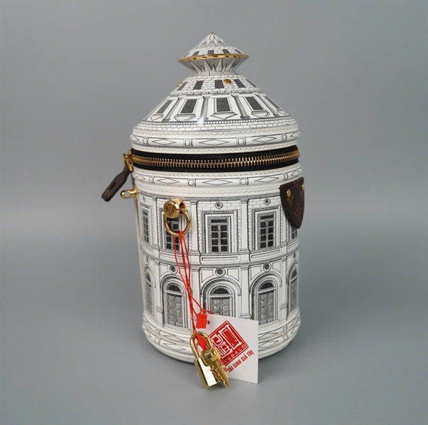 Túi LV Fornasetti dáng trụ 2strap kèm ổ + chìa (HC) +