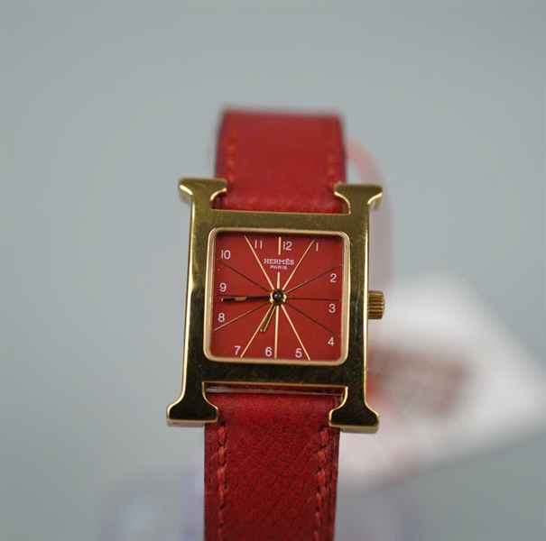 Đồng hồ Hermes mặt H dây đỏ (1090835) KG+