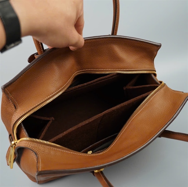 Túi Prada màu nâu có lót form sz30 KG+