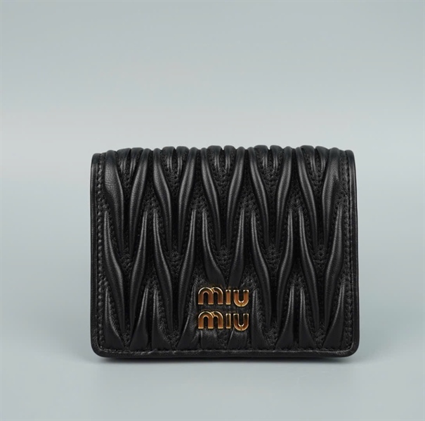 Ví Miumiu đen gập 2 (BQ) KG+