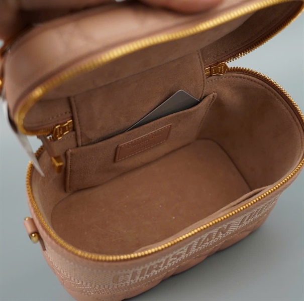 Túi Dior vanity màu nude sz16 (BQ) KG+