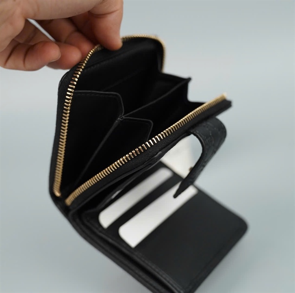 Ví GG đen gập 2 (BQ) KG+