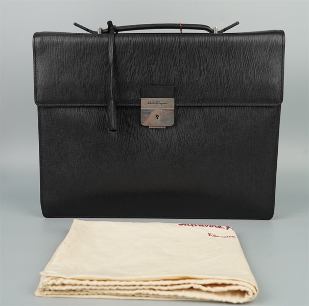 Túi Salvatore cặp táp đen kèm chìa sz38 (Manly) KG+