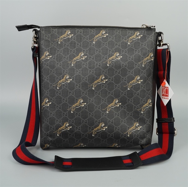 Túi GG đeo chéo đen hình tiger (G029685219) sz26 (Manly) KG+