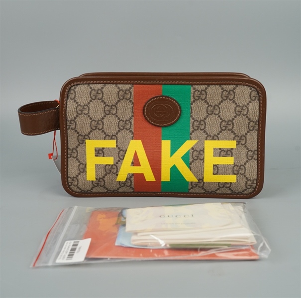 Túi GG Clutch xám in chữ (432067) sz22 (Manly) KG+