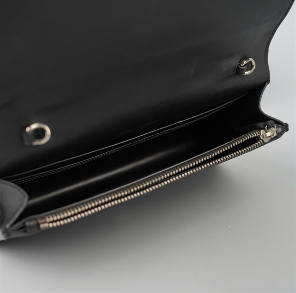Túi YSL màu đen kèm tua rua sz19 KG+