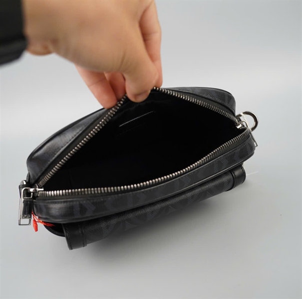 Túi Dior màu đen sz20 KG+