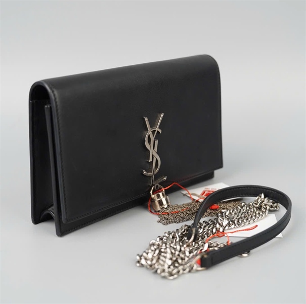 Túi YSL màu đen kèm tua rua sz19 KG+