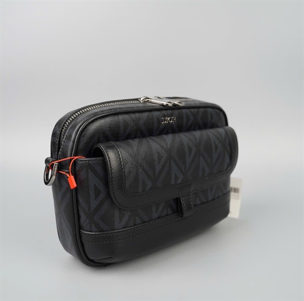 Túi Dior màu đen sz20 KG+