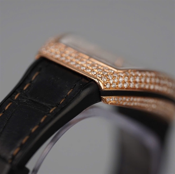 Đồng hồ Franck Muller mặt vuông viền đính đá dây đen (no208) (HC) KG+