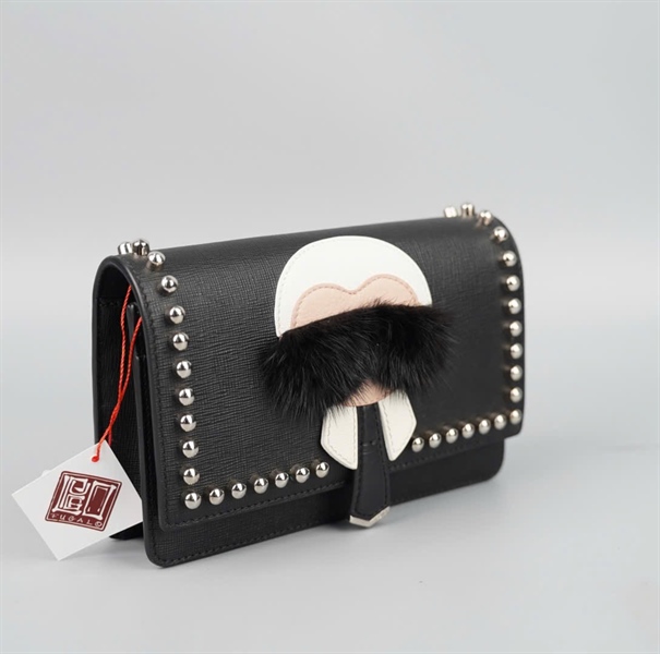 Túi Fendi đính đinh sz18 KG+