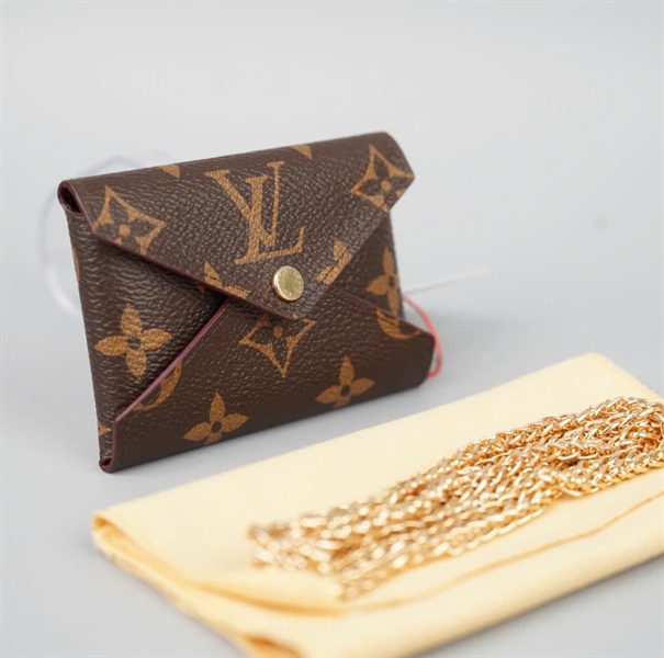Ví LV hoa nâu bao thư (LT) KG+