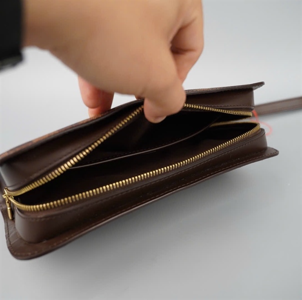 Túi LV Clutch ô vuông nâu sz24 (LT) KG+