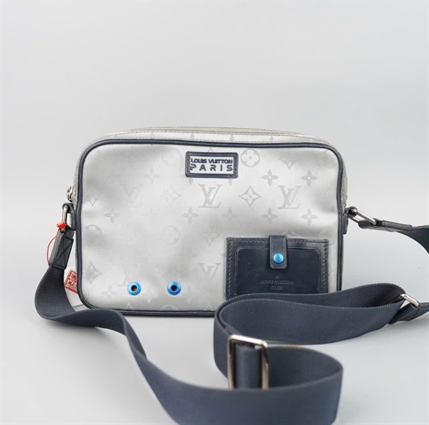 Túi LV đeo chéo màu xám ̣̣(CA4118) sz25 KG+