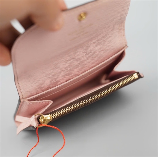 Ví LV hoa nâu nút hồng gập 2 (LT) KG+