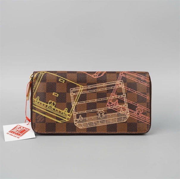 Ví LV ô vuông nâu in hình (LT) KG+