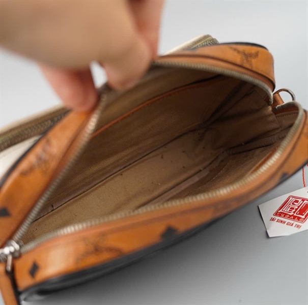 Túi MCM đen nâu trắng sz22 KG+