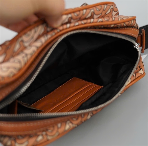 Túi BBR đeo chéo nâu sz22 KG+