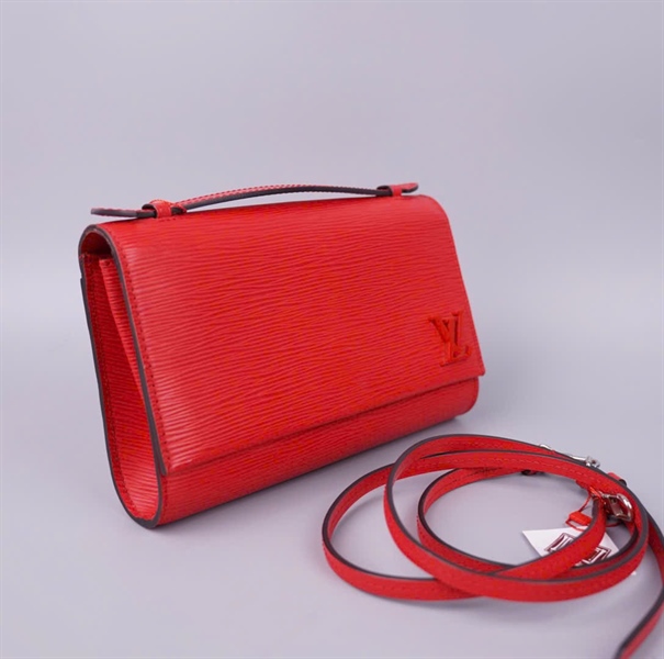 Túi LV handle vân đỏ logo nổi sz23 KG+