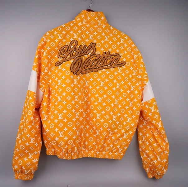 Áo Khoác LV vàng hoa trắng KG+