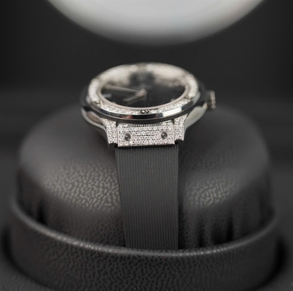 Đồng hồ Hublot mặt đinh đá có thẻ kiểm định (2066435) sz33 - new 100% (HC) +