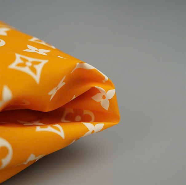 Áo Khoác LV vàng hoa trắng KG+