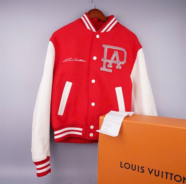 Áo khoác LV đỏ KG+
