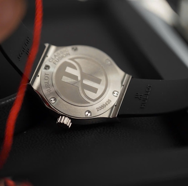 Đồng hồ Hublot mặt đinh đá có thẻ kiểm định (2066435) sz33 - new 100% (HC) +