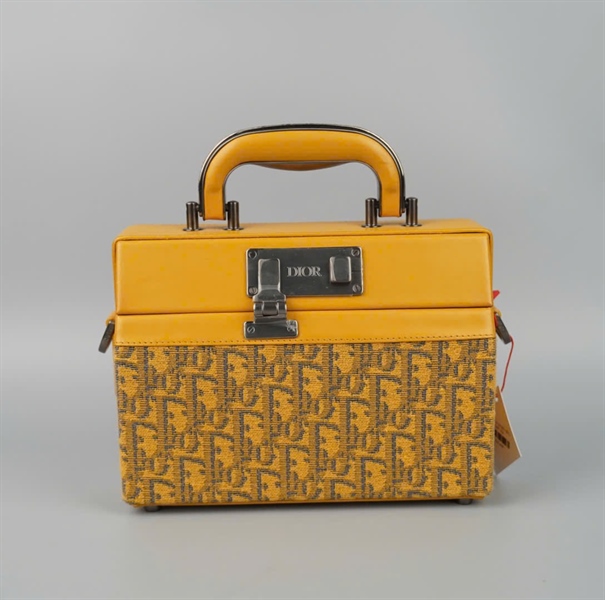 Túi Dior trunk (07-BO-1201) vàng sz21 KG+