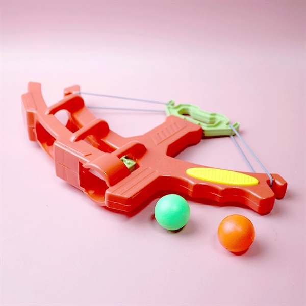 Nỏ bắn bóng nhựa