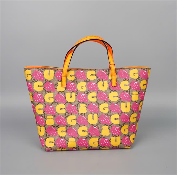 Túi GG Tote xám in hình dâu (204991) sz19 (BMC) KG+