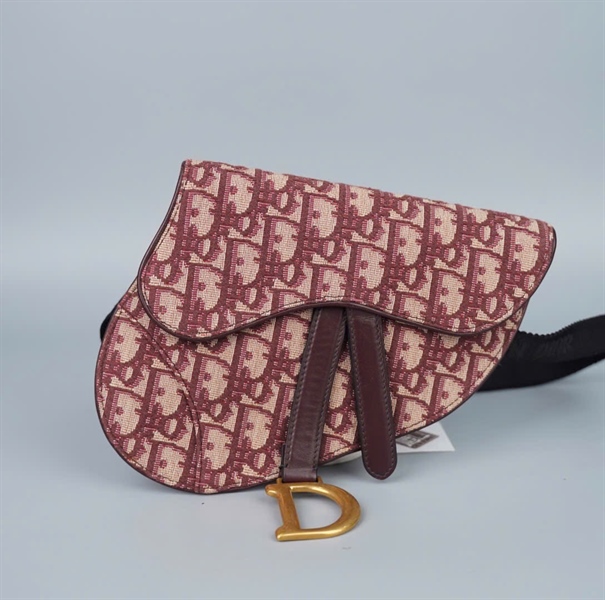 Túi Dior Saddle đỏ sz18 (BMC) KG+
