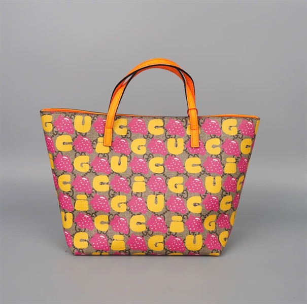 Túi GG Tote xám in hình dâu (204991) sz19 (BMC) KG+