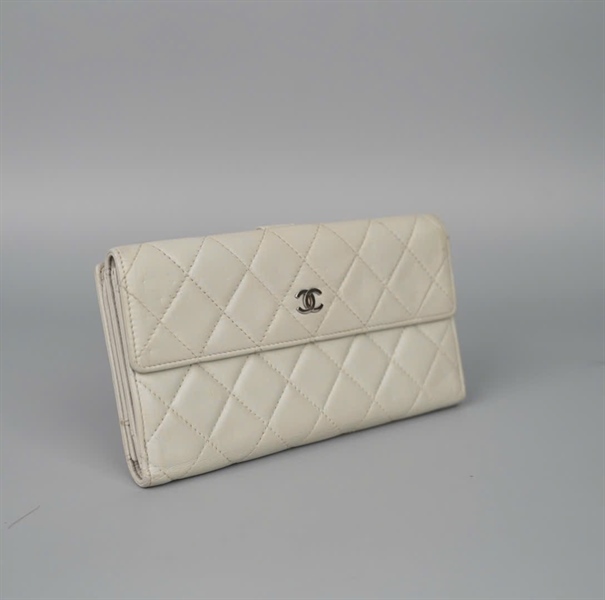 Ví Chanel màu xám (14788677) KG+