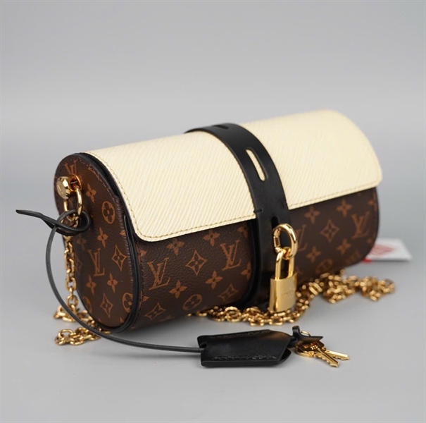 Túi LV Glasses Case White kèm ổ+ chìa (PL2158) sz18 (BMC) KG+