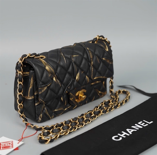 Túi Chanel Classic đen họa tiết vàng (T2H19GPG) sz20 (HC)+