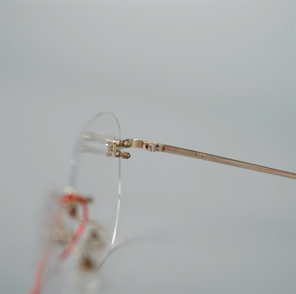 Kính Chanel vàng trắng nguyên khối gọng bạc (K14WG5419) KG+