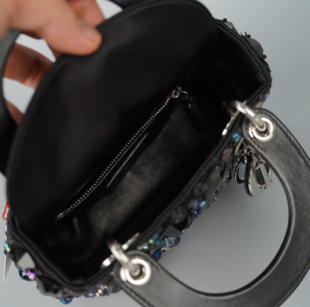 Túi Dior Lady đen đính đá (04-MA-0154) szmini (HC)+ 11/2023