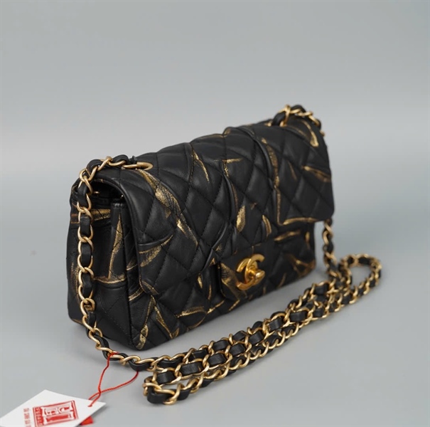 Túi Chanel Classic đen họa tiết vàng (T2H19GPG) sz20 (HC)+